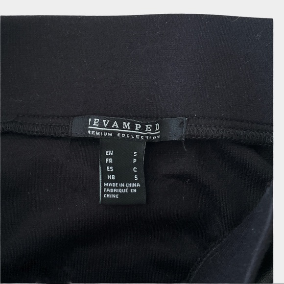 Faux-Leather Zip-Up Knee Length Skirt - Picture 2 of 3